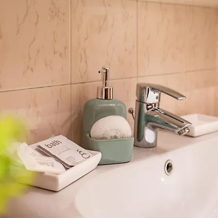 Apartmán -near Arena & Parking - Pet Friendly Historical Arena Palace *