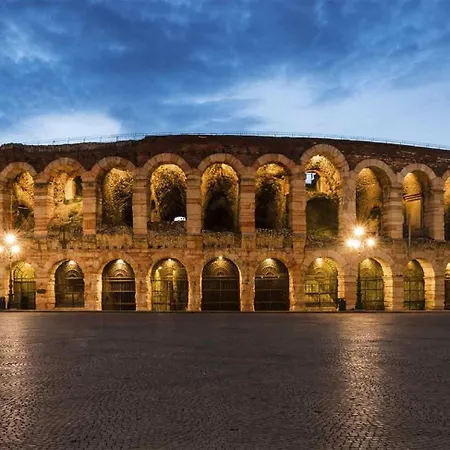 -near Arena & Parking - Pet Friendly Historical Arena Palace * 维罗纳