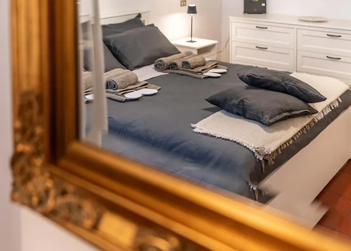 -near Arena & Parking - Pet Friendly Historical Arena Palace * Verona