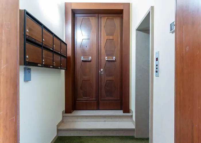 -near Arena & Parking - Pet Friendly Historical Arena Palace Apartman *