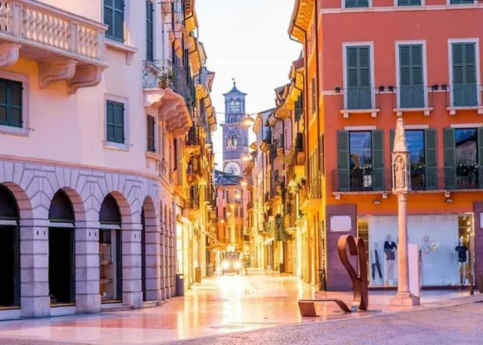 -near Arena & Parking - Pet Friendly Historical Arena Palace * Verona