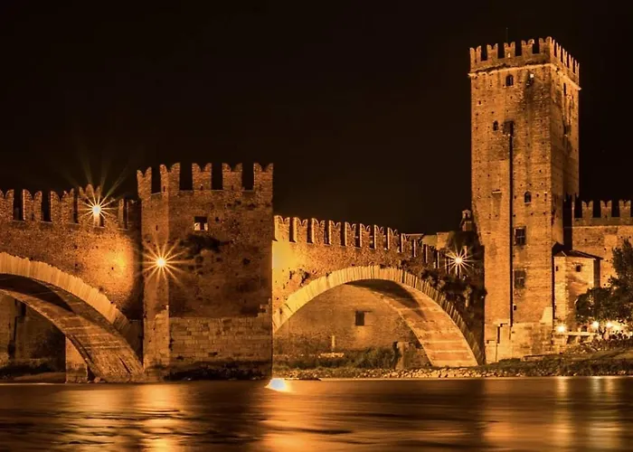 -near Arena & Parking - Pet Friendly Historical Arena Palace Apartman